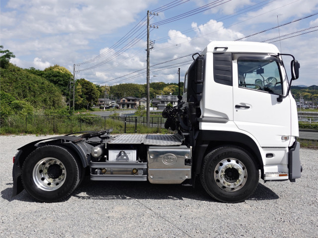 UDトラックス（日産） クオン 大型 トラクタ 2RG-GK5DAB(105309) 8枚目