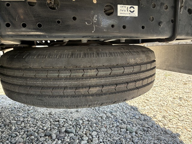 いすゞ エルフ 小型 バン 2RG-NPR88AN(105308) 31枚目