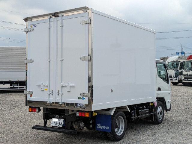 三菱ふそう キャンター 小型 冷蔵冷凍バン 2RG-FBAV0(105317) 9枚目