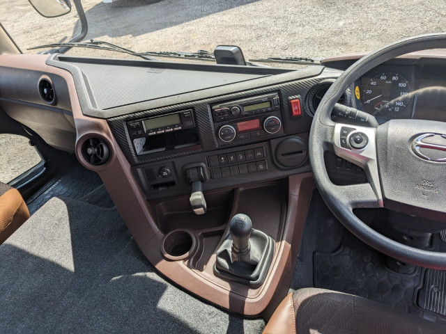 日野 プロフィア 大型 冷蔵冷凍バン 2DG-FW1AHG(105327) 27枚目