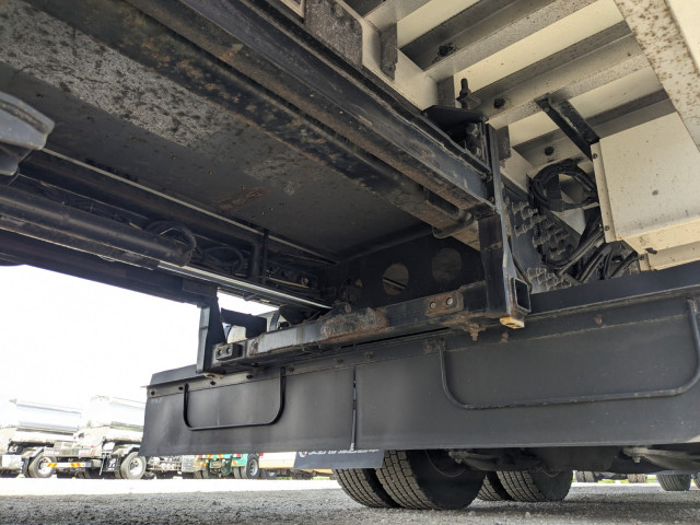 日野 プロフィア 大型 冷蔵冷凍バン 2DG-FW1AHG(105327) 35枚目