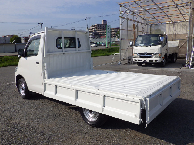 トヨタ タウンエース 小型 平ボディ 5BF-S403U(105333) 23枚目
