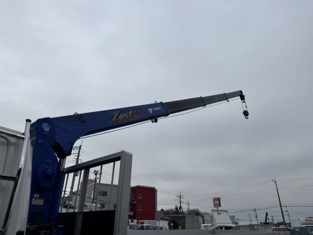 三菱ふそう ファイター 増トン 平ボディ（クレーン付） 2KG-FK65FZ(105334) 13枚目