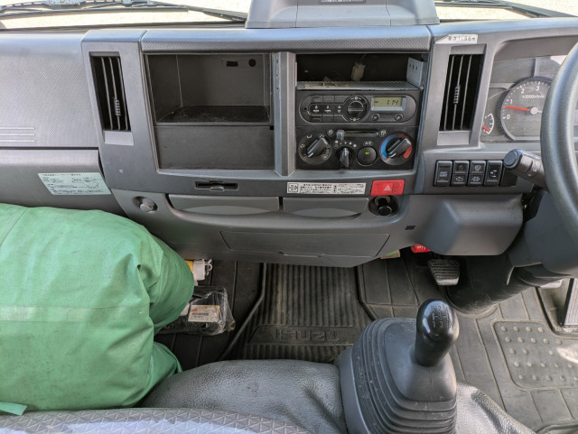 Isuzu elf Small Flat body 2RG-NJR88A(105338) 28枚目