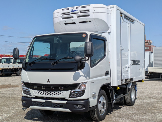Mitsubishi Fuso canter Small Freezer box_body 2RG-FBAV0(105345) 1枚目
