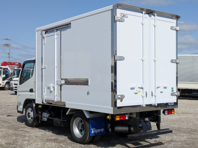 Mitsubishi Fuso canter Small Freezer box_body 2RG-FBAV0(105345) 5枚目