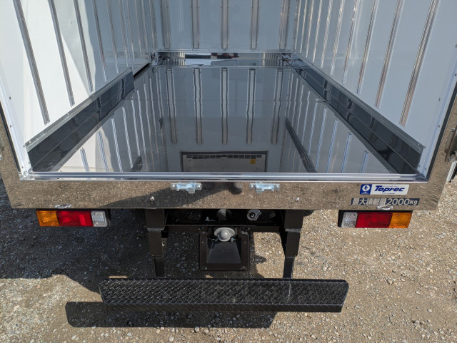 Mitsubishi Fuso canter Small Freezer box_body 2RG-FBAV0(105345) 12枚目