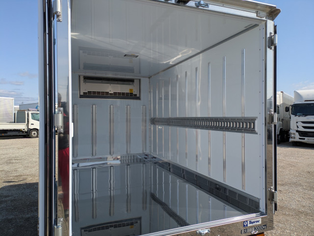 Mitsubishi Fuso canter Small Freezer box_body 2RG-FBAV0(105345) 17枚目