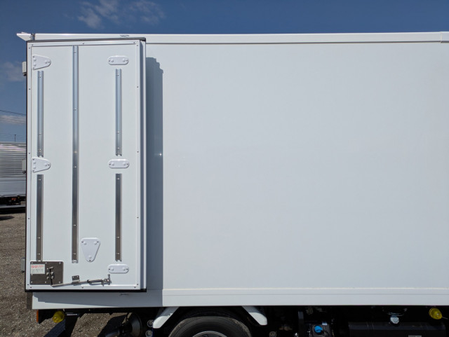 Mitsubishi Fuso canter Small Freezer box_body 2RG-FBAV0(105345) 26枚目