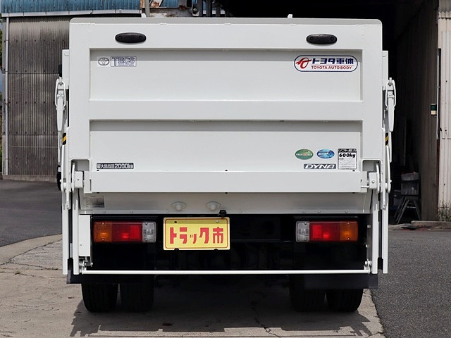トヨタ ダイナ 小型 平ボディ 2RG-XZC605(105347) 6枚目