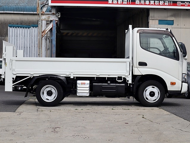 トヨタ ダイナ 小型 平ボディ 2RG-XZC605(105347) 8枚目