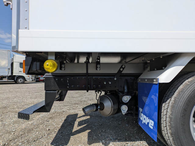 Mitsubishi Fuso canter Small Freezer box_body 2RG-FBAV0(105345) 30枚目