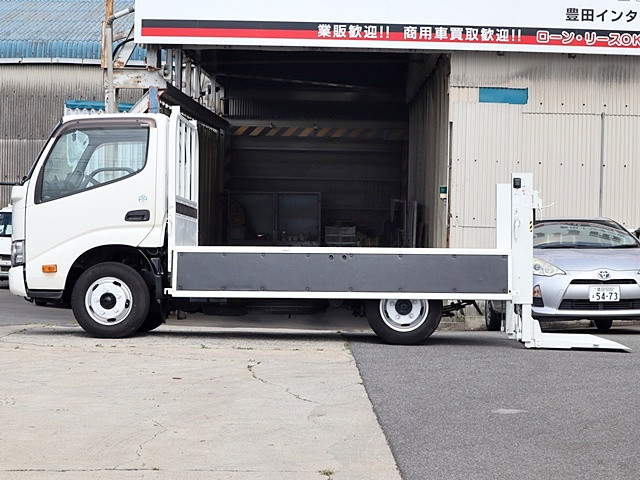 トヨタ ダイナ 小型 平ボディ 2RG-XZC605(105347) 13枚目