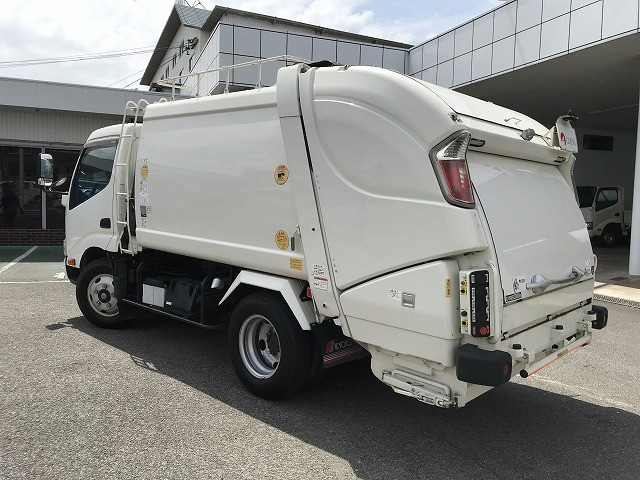 Hino dutro Small Packer compress trucks 2RG-XZU605X(105356) 1枚目