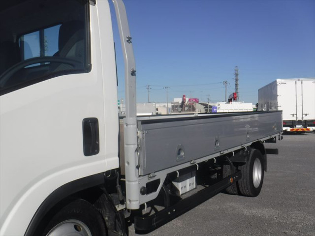 Isuzu elf Small Flat body 2RG-NLR88AR(105359) 2枚目