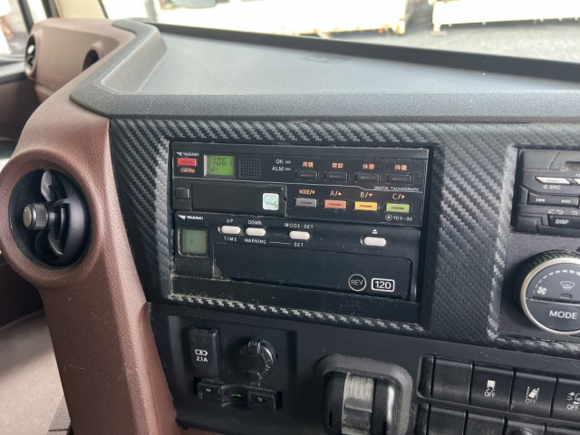 日野 プロフィア 大型 ウィング 2DG-FW1AHG(105366) 27枚目