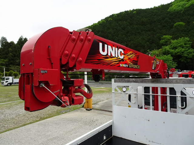 UDトラックス（日産） コンドル 中型 平ボディ（クレーン付） 2RG-BRR90S2(105367) 11枚目