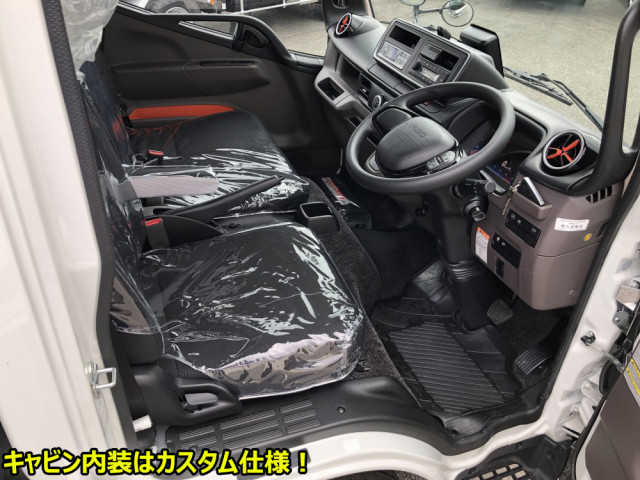 三菱ふそう キャンター 小型 冷蔵冷凍バン 2RG-FBAV0(107689) 8枚目