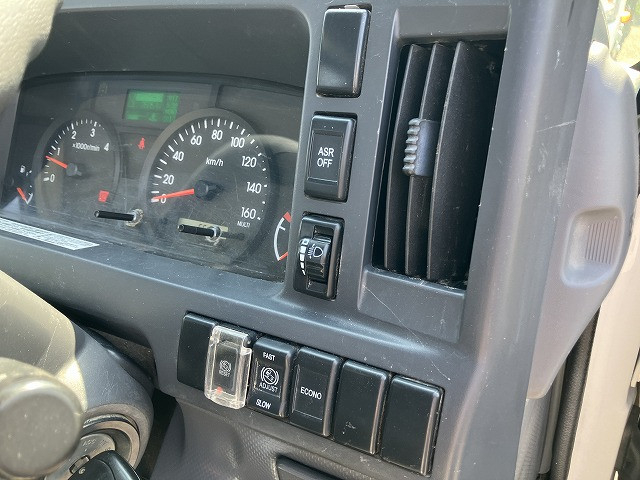 Isuzu elf Small Flat body 2RG-NJR88A(105388) 38枚目
