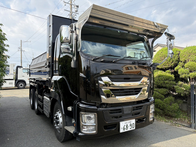 Isuzu giga Large Soil dump 2PG-CXZ77CT(105397) 1枚目