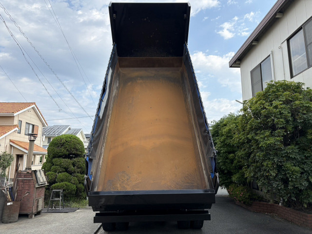 Isuzu giga Large Soil dump 2PG-CXZ77CT(105397) 9枚目