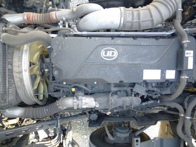 UDトラックス（日産） クオン 大型 平ボディ 2PG-CG5GA(105398) 19枚目