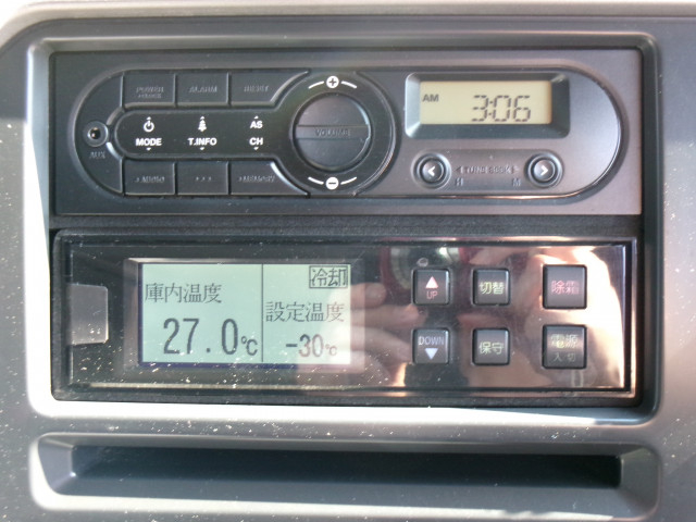 UDトラックス（日産） クオン 大型 冷蔵冷凍バン 2PG-CX5BA(105426) 14枚目