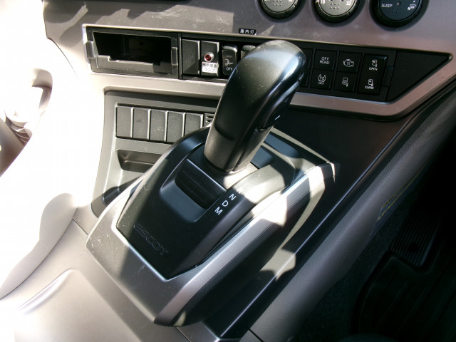 UDトラックス（日産） クオン 大型 冷蔵冷凍バン 2PG-CX5BA(105426) 15枚目