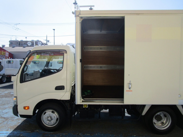 トヨタ ダイナ 小型 バン TPG-XZC605(105465) 5枚目