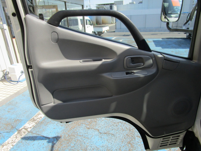 トヨタ ダイナ 小型 バン TPG-XZC605(105465) 39枚目