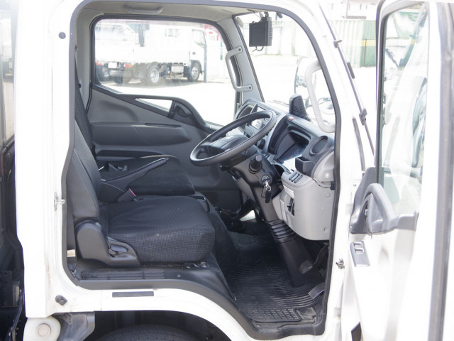 Mitsubishi Fuso canter Small Freezer box_body TPG-FBA50(105471) 33枚目