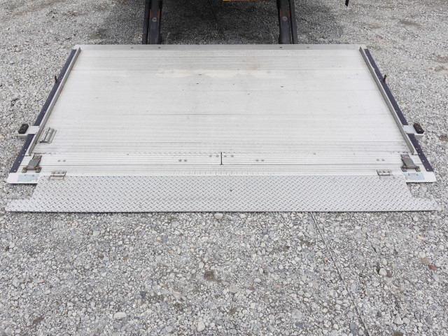 日野 プロフィア 大型 冷蔵冷凍バン 2DG-FR1AHG(105495) 17枚目
