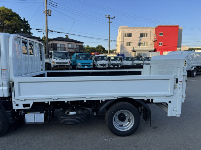 三菱ふそう キャンター 小型 平ボディ 2RG-FBA20(105511) 8枚目