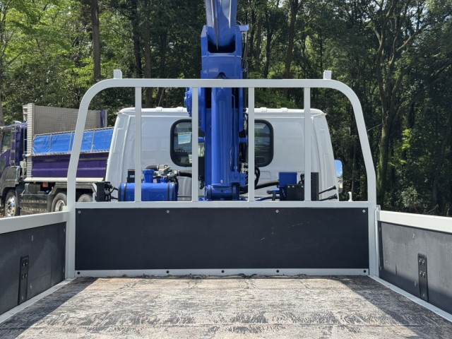 マツダ タイタン 小型 平ボディ（クレーン付） 2RG-LKR88R(105533) 13枚目
