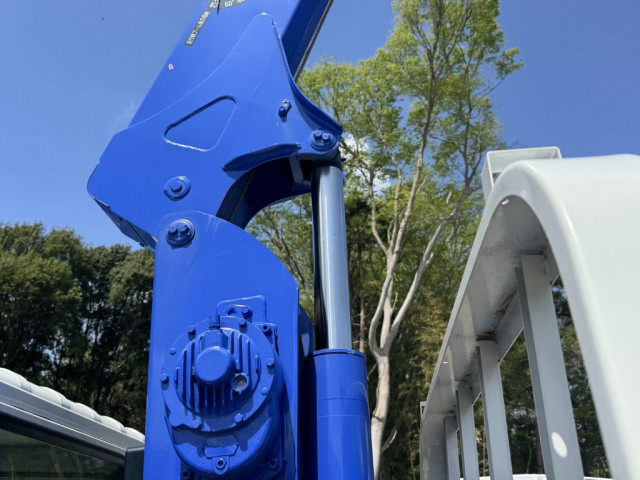 マツダ タイタン 小型 平ボディ（クレーン付） 2RG-LKR88R(105533) 17枚目