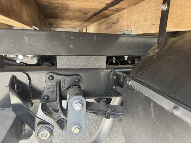 マツダ タイタン 小型 平ボディ（クレーン付） 2RG-LKR88R(105533) 24枚目