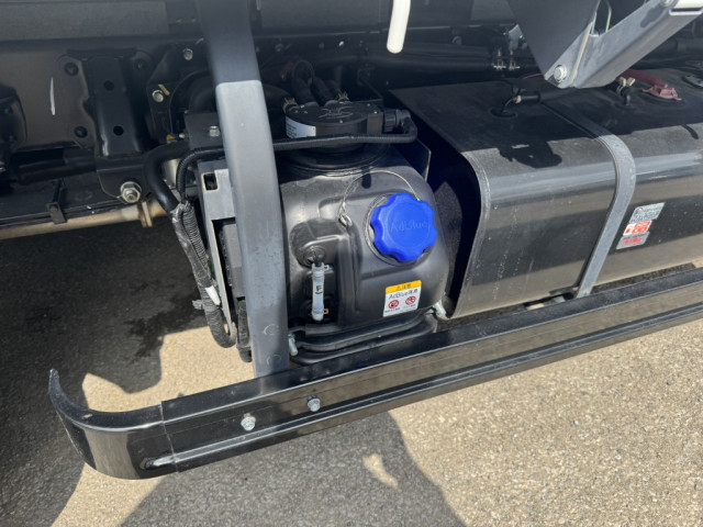 マツダ タイタン 小型 平ボディ（クレーン付） 2RG-LKR88R(105533) 30枚目