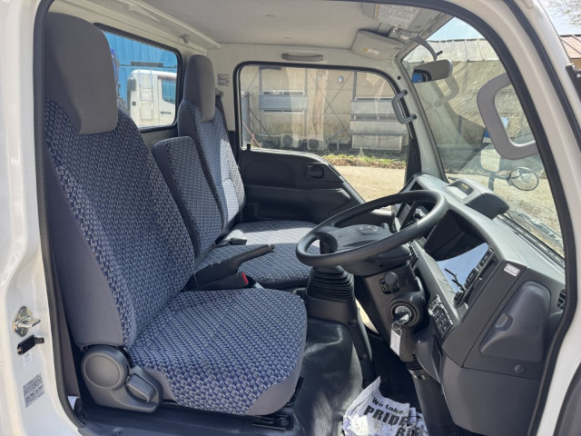 マツダ タイタン 小型 平ボディ（クレーン付） 2RG-LKR88R(105533) 31枚目