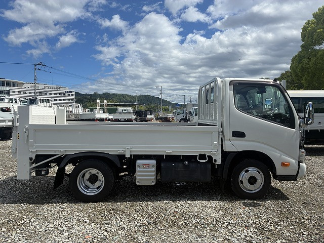 トヨタ ダイナ 小型 平ボディ 2RG-XZC605(105536) 5枚目