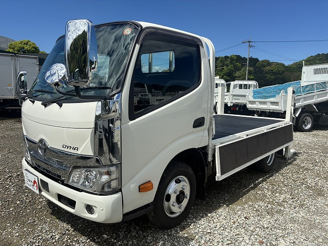 トヨタ ダイナ 小型 平ボディ 2RG-XZC605(105536) 9枚目