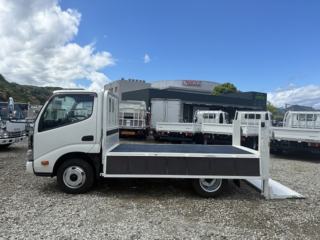 トヨタ ダイナ 小型 平ボディ 2RG-XZC605(105536) 11枚目