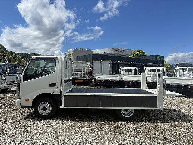 トヨタ ダイナ 小型 平ボディ 2RG-XZC605(105536) 32枚目