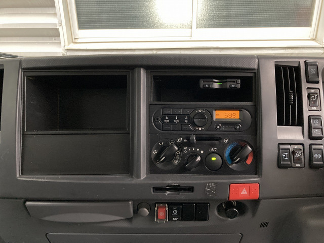 いすゞ エルフ 小型 バン TRG-NLR85AN(105542) 16枚目
