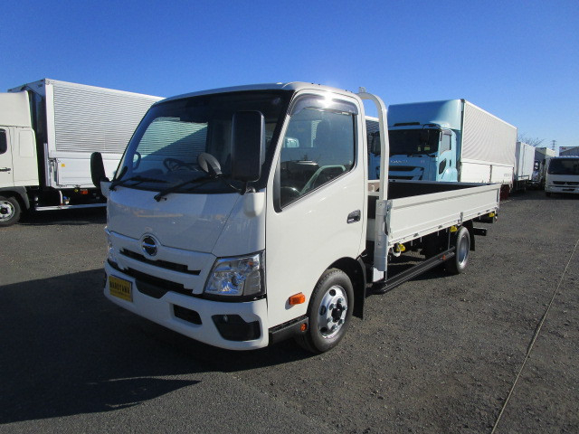 Hino dutro Small Flat body 2WG-XZU713M(105561) 1枚目