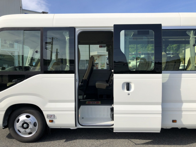 トヨタ コースター 小型 バス 2KG-GDB70(105568) 14枚目
