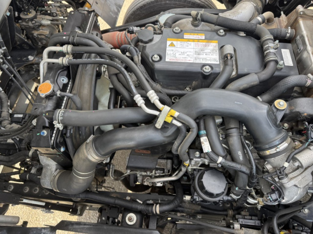 いすゞ フォワード 中型 コンテナ専用車 2RG-FRR90S4(105569) 40枚目