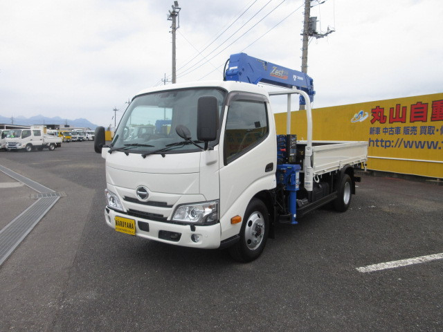 日野 デュトロ 小型 平ボディ（クレーン付） 2DG-XZU695M(105573) 1枚目