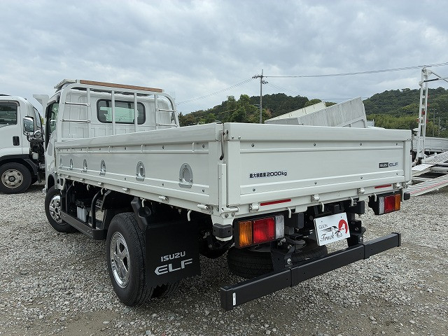 いすゞ エルフ 小型 平ボディ 2GT-NKR88C(105577) 6枚目