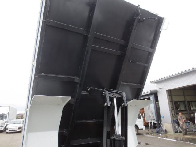 三菱ふそう ファイター 中型 土砂ダンプ 2KG-FK72F(105613) 12枚目
