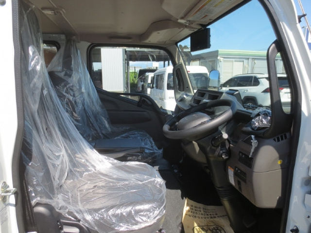 Mitsubishi Fuso canter Small Double cab 2RG-FBA20(105619) 12枚目